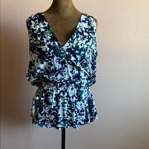 BANNANA REPUBLIC Floral V-Neck Women's Top - Blue and Purple